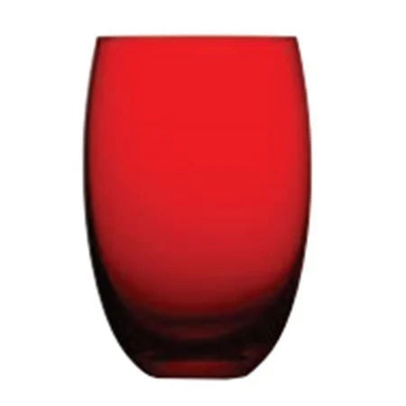 Красный водяной стакан